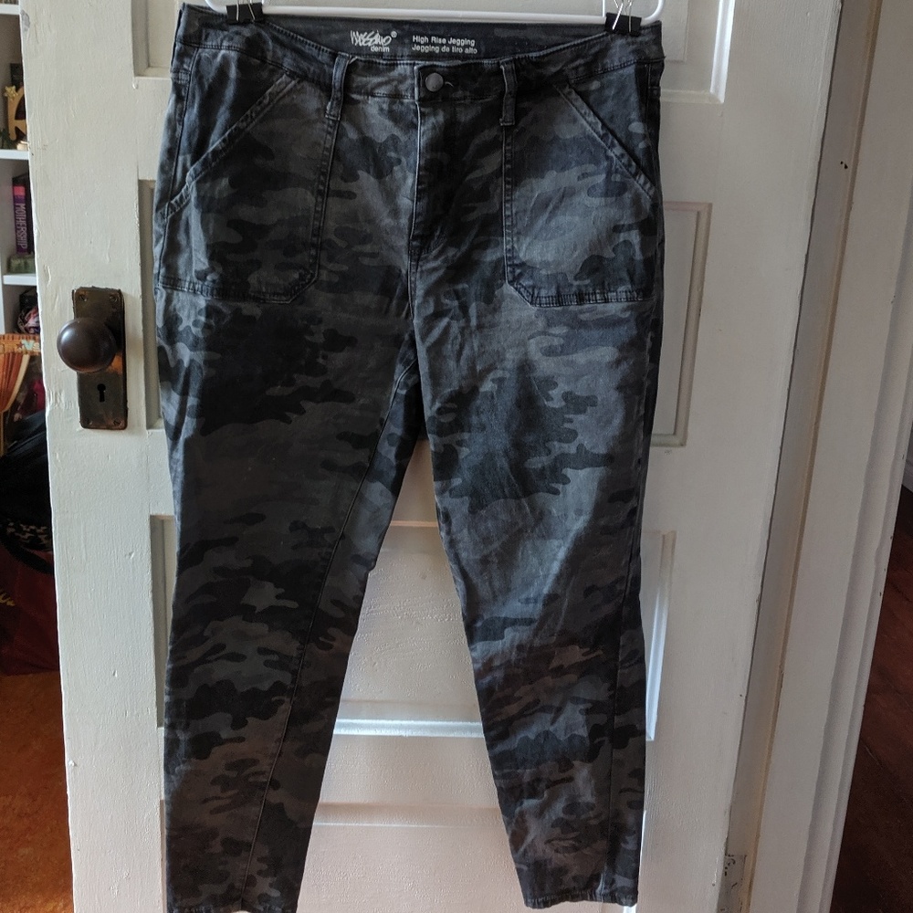 Camo jeans